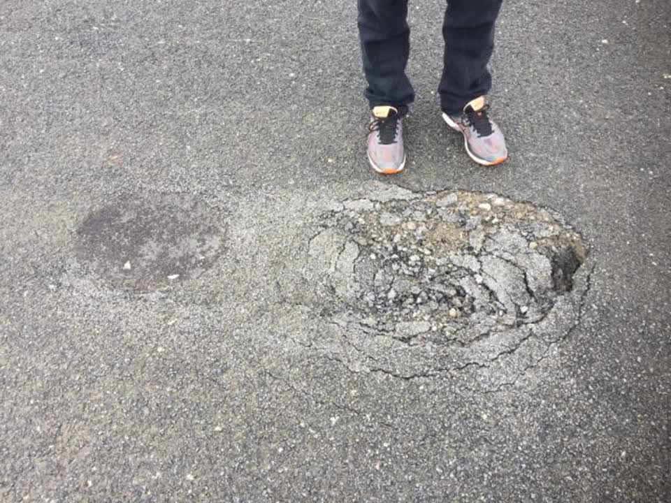 The photograph attached to this roading/streets report