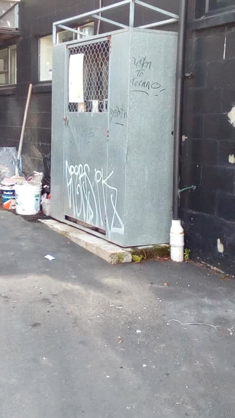 Graffiti, a report photo