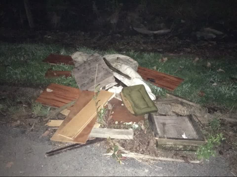 The photograph attached to this rubbish/recycling report