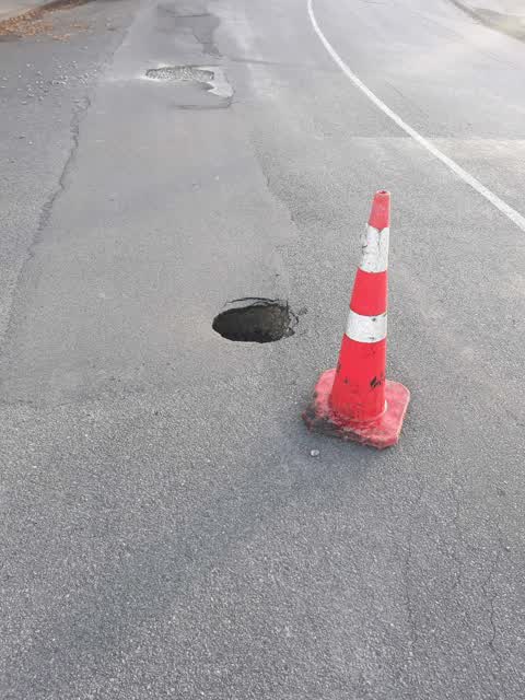 Roading/Streets, a report photo