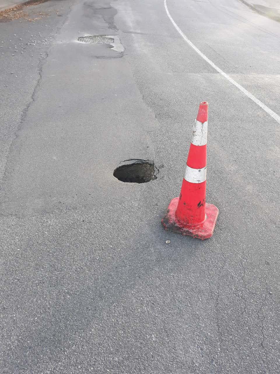The photograph attached to this roading/streets report
