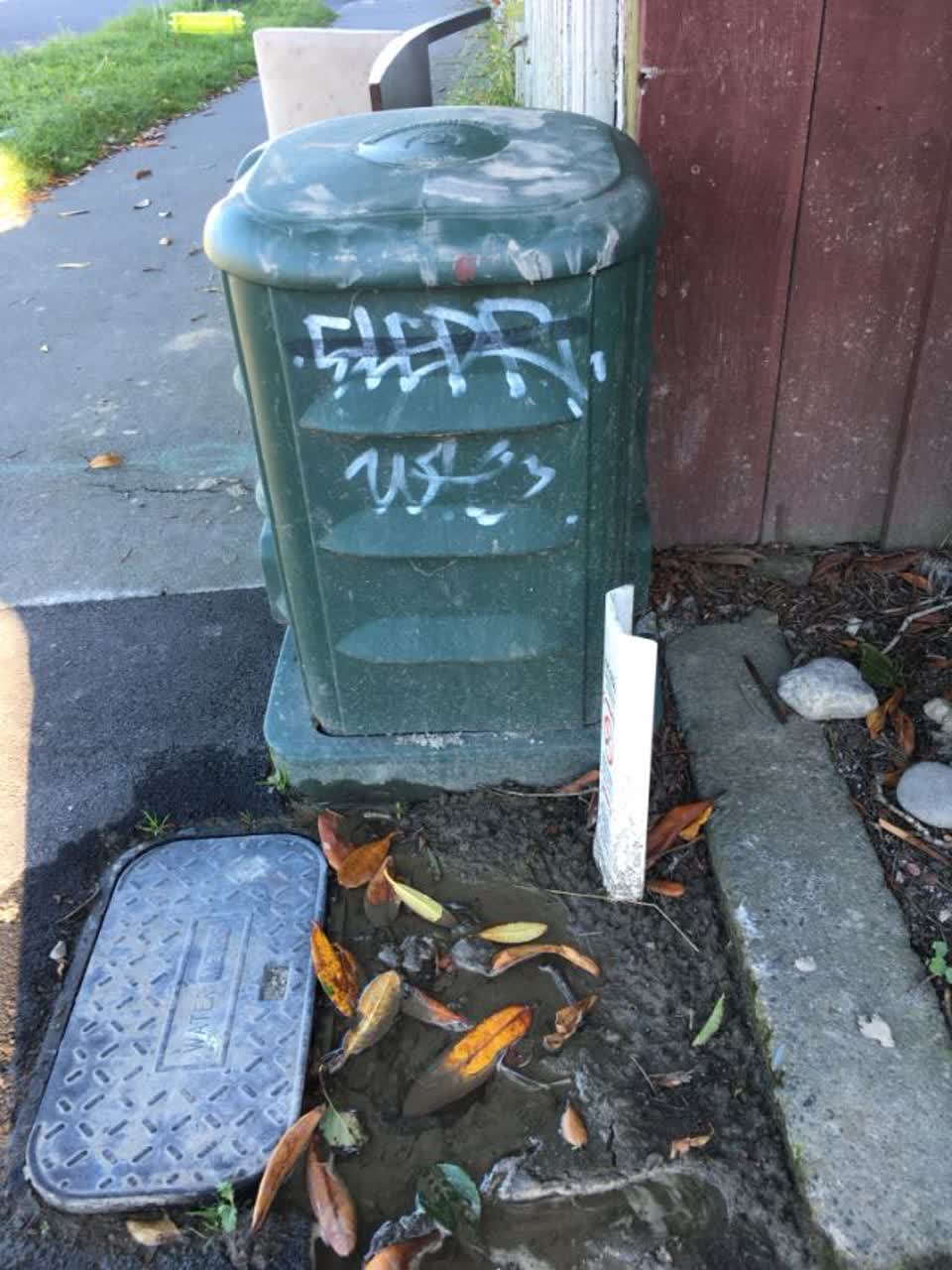 The photograph attached to this graffiti report
