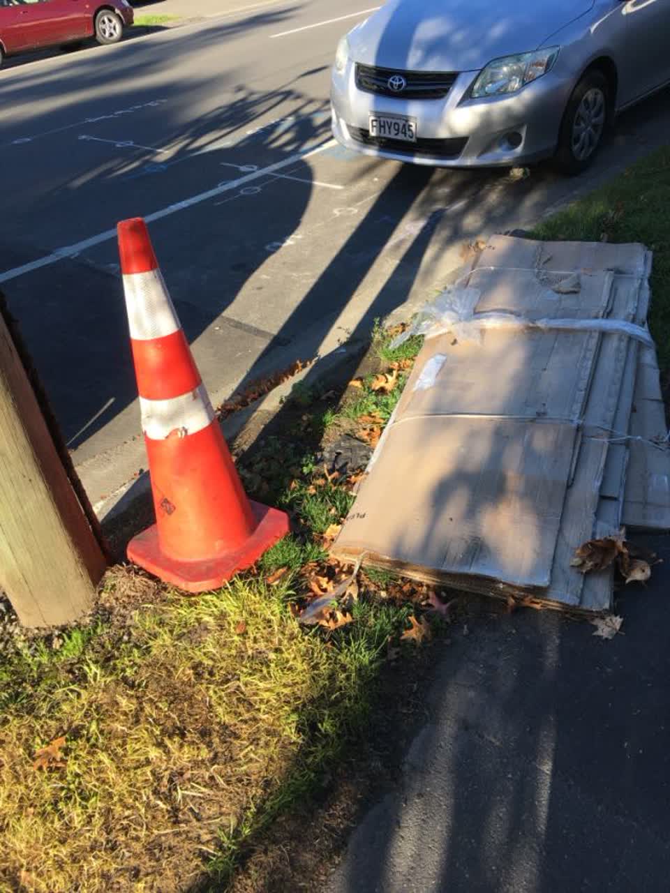 The photograph attached to this rubbish/recycling report