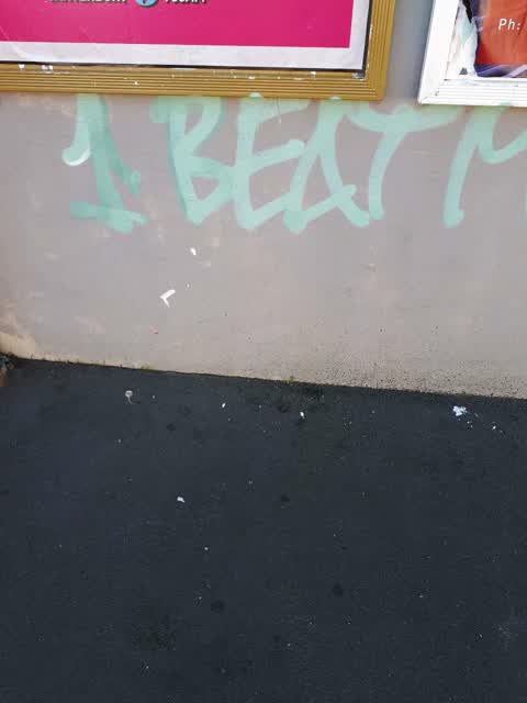 Graffiti, a report photo