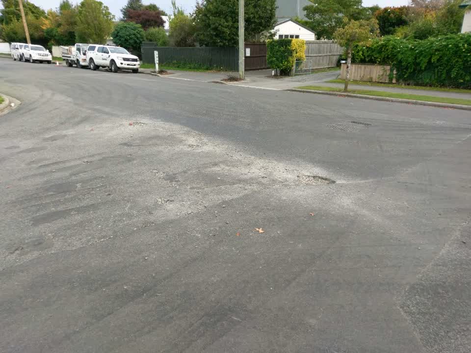 The photograph attached to this roading/streets report