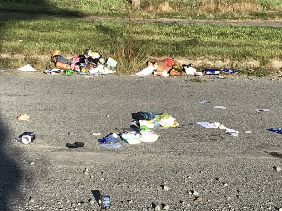 The photograph attached to this rubbish/recycling report