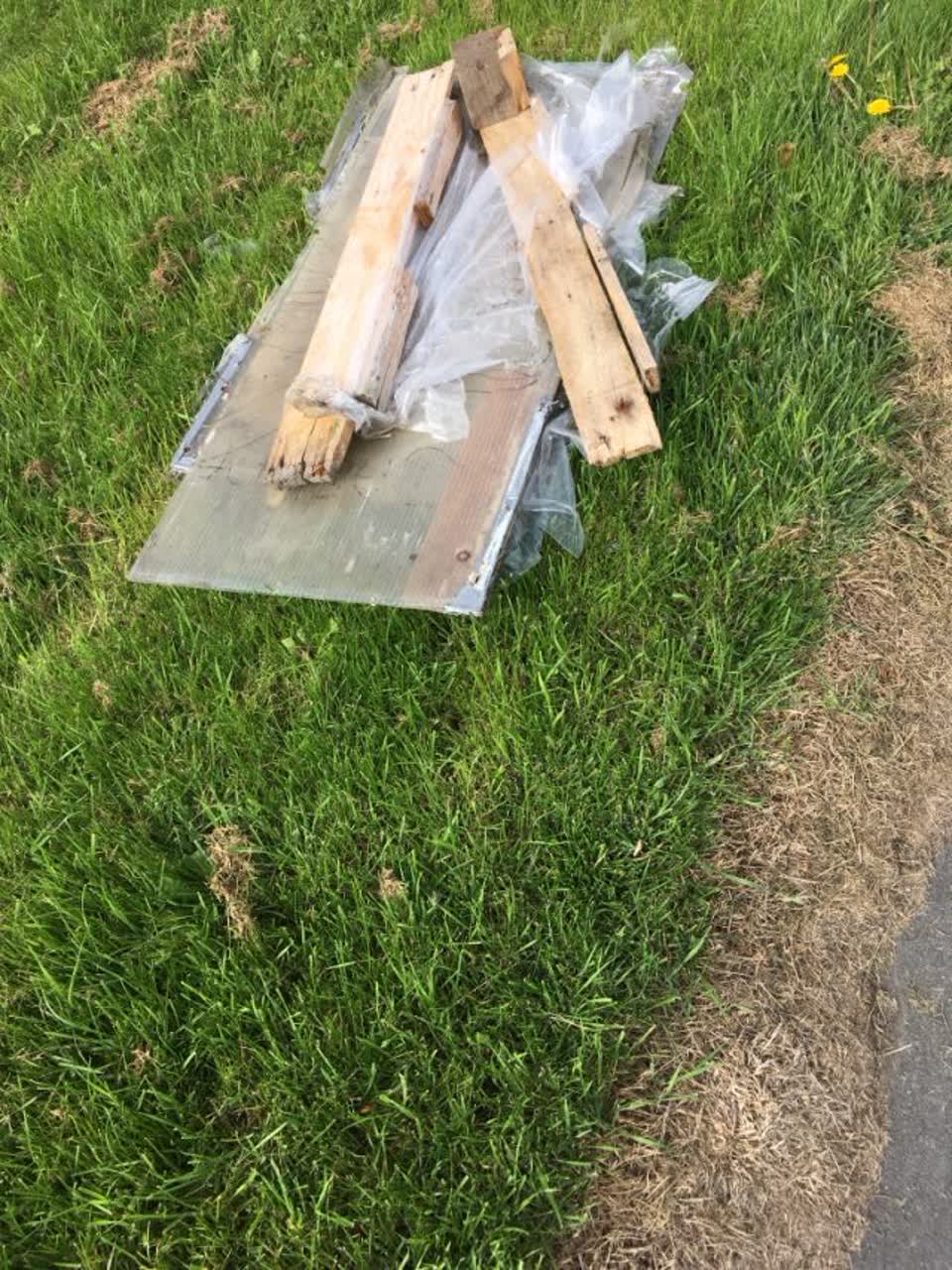 The photograph attached to this rubbish/recycling report