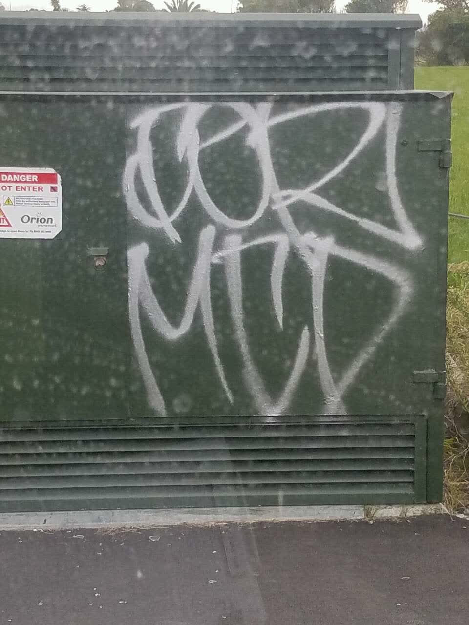 The photograph attached to this graffiti report