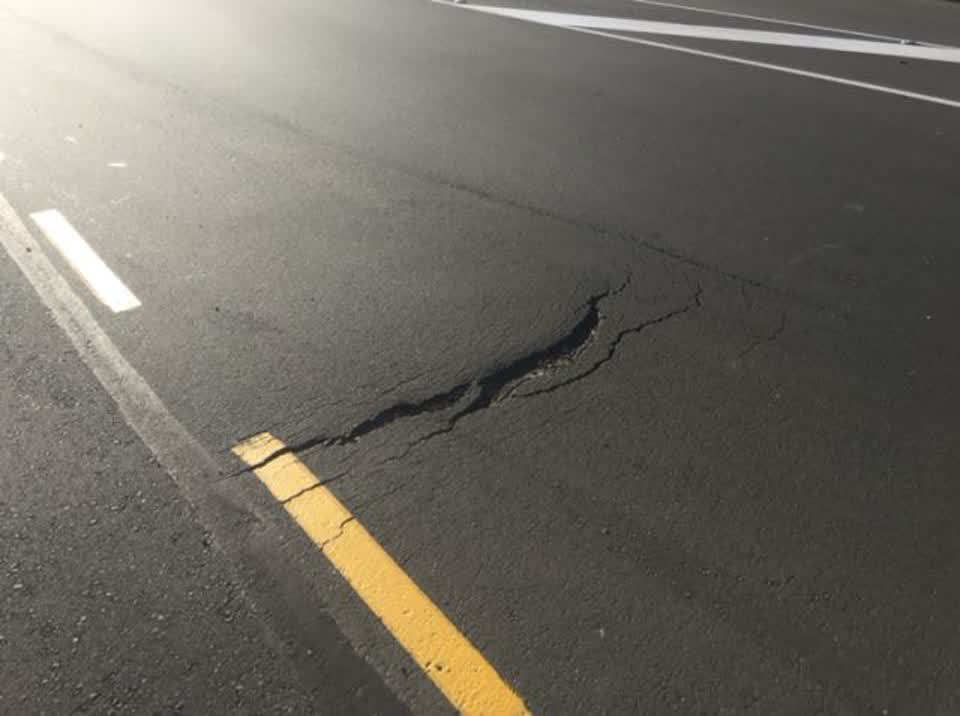 The photograph attached to this roading/streets report