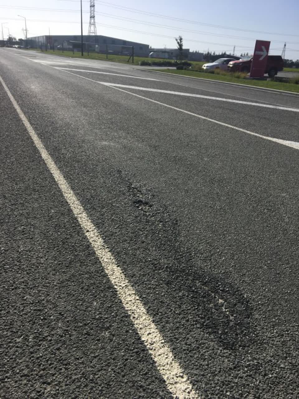 The photograph attached to this roading/streets report