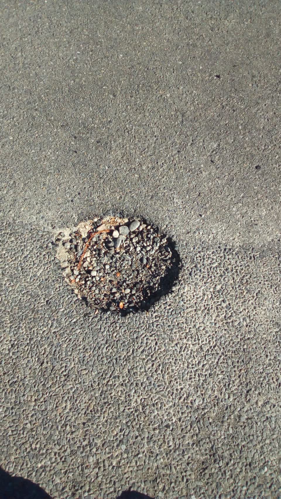 The photograph attached to this roading/streets report