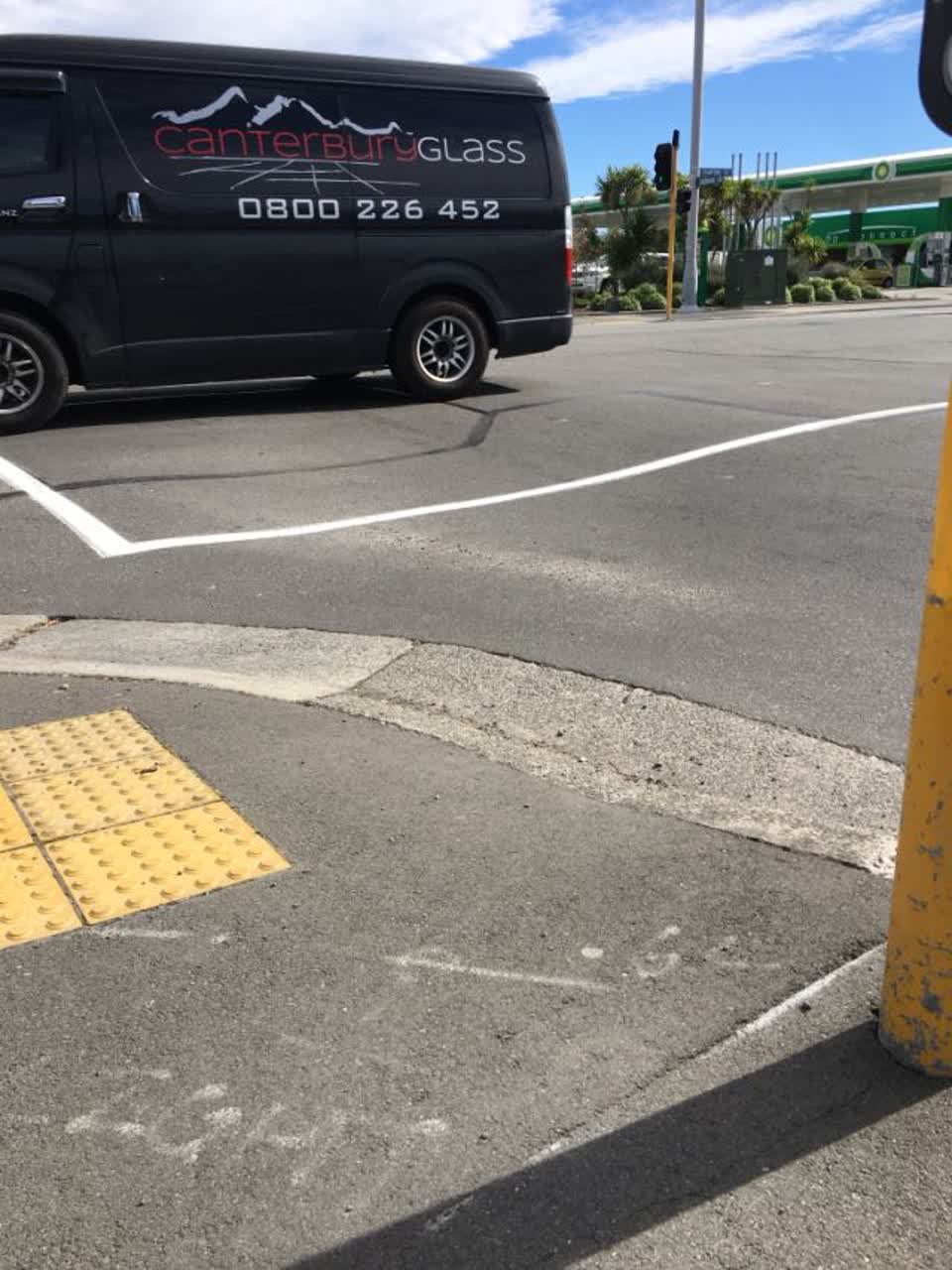 The photograph attached to this roading/streets report