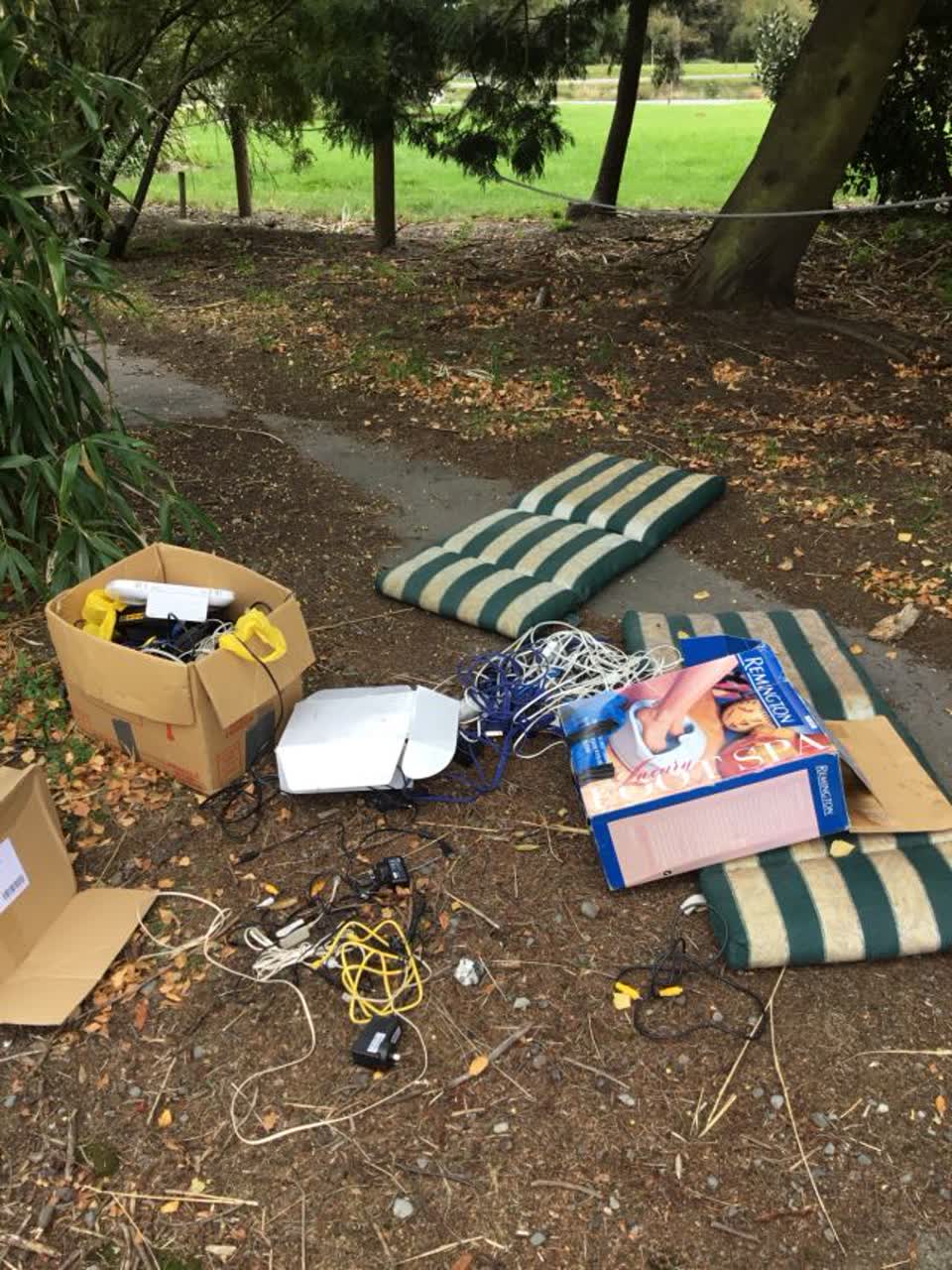 The photograph attached to this rubbish/recycling report