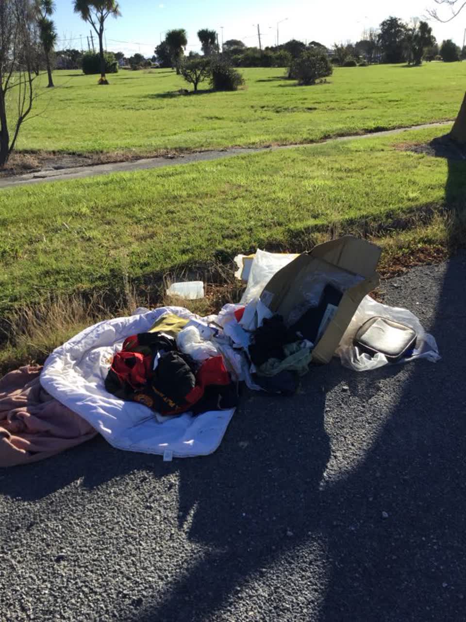 The photograph attached to this rubbish/recycling report