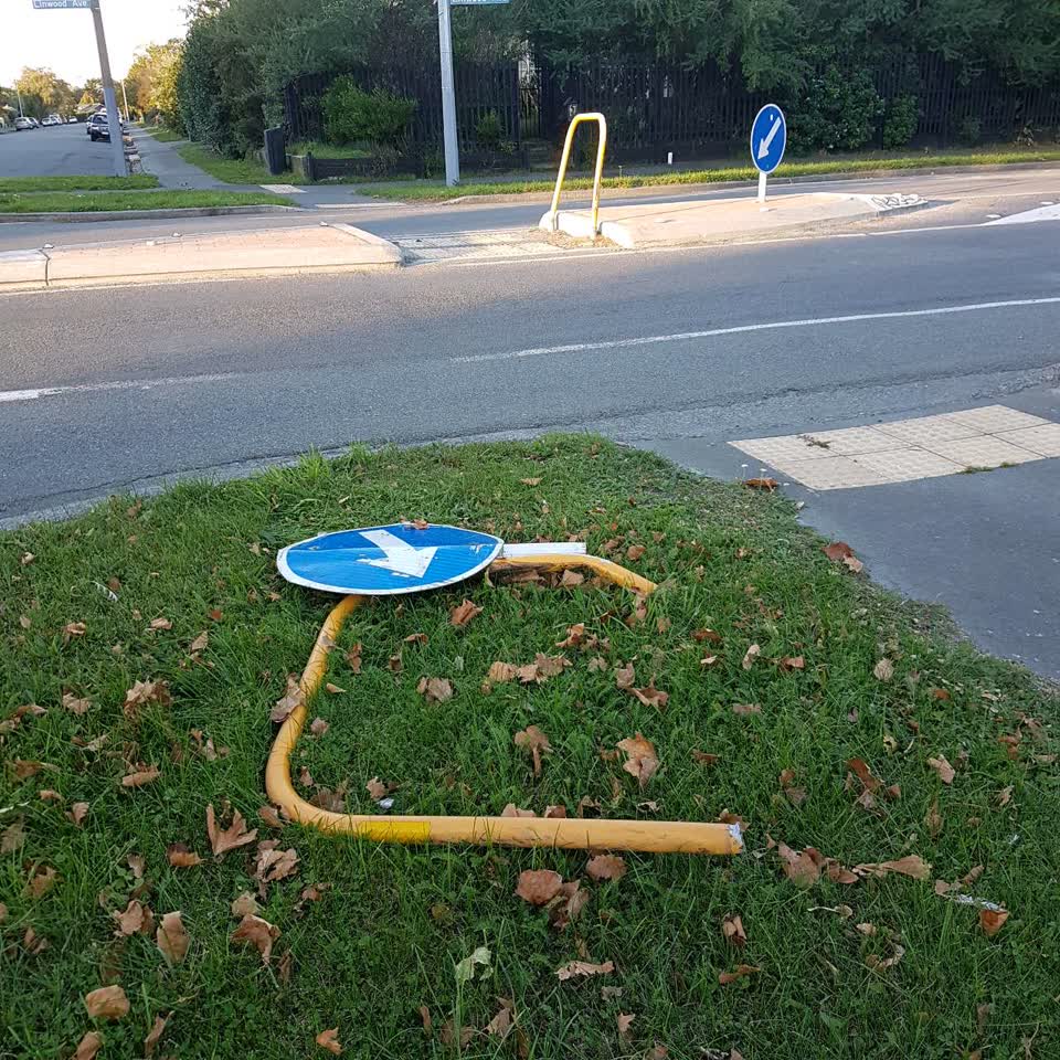The photograph attached to this roading/streets report