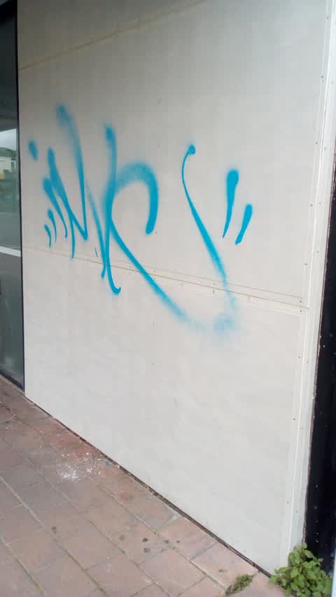 Graffiti, a report photo