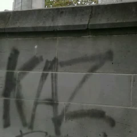 Graffiti, a report photo