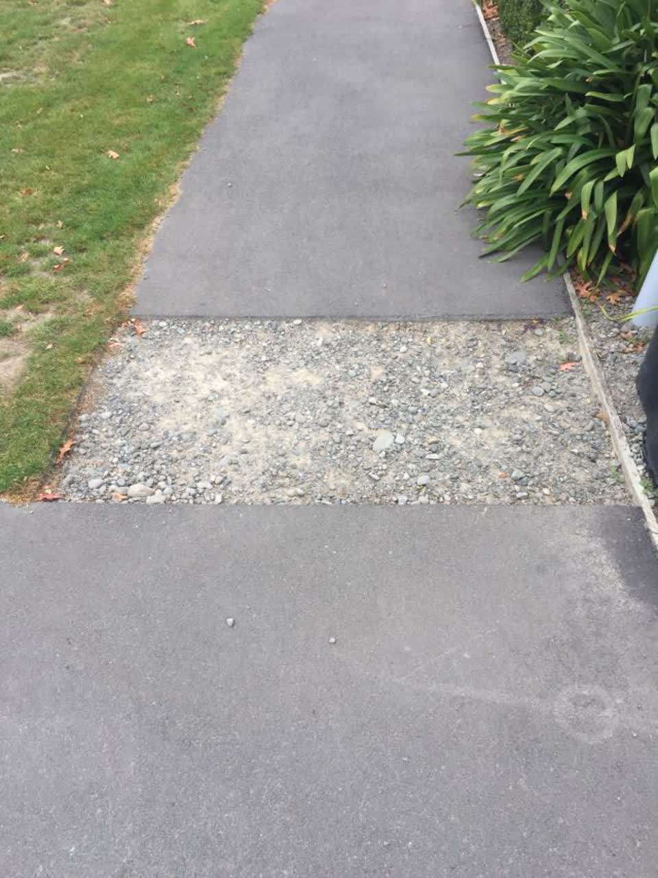 The photograph attached to this roading/streets report