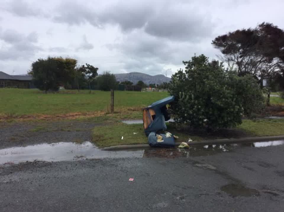 The photograph attached to this rubbish/recycling report