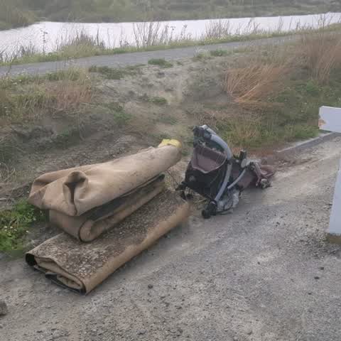 Roading/Streets, a report photo
