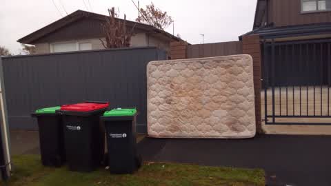 Rubbish/Recycling, a report photo