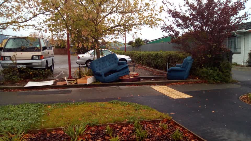 The photograph attached to this rubbish/recycling report