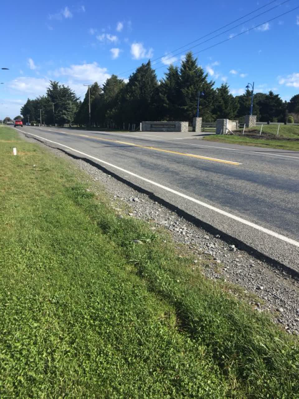 The photograph attached to this roading/streets report