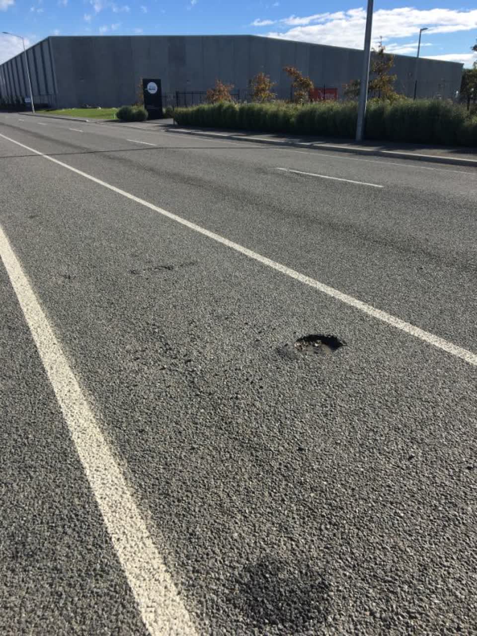The photograph attached to this roading/streets report