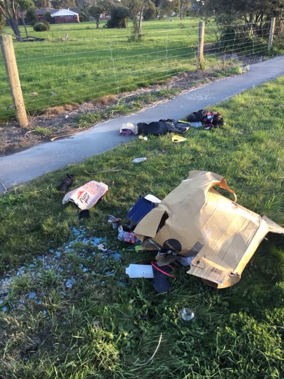 The photograph attached to this rubbish/recycling report