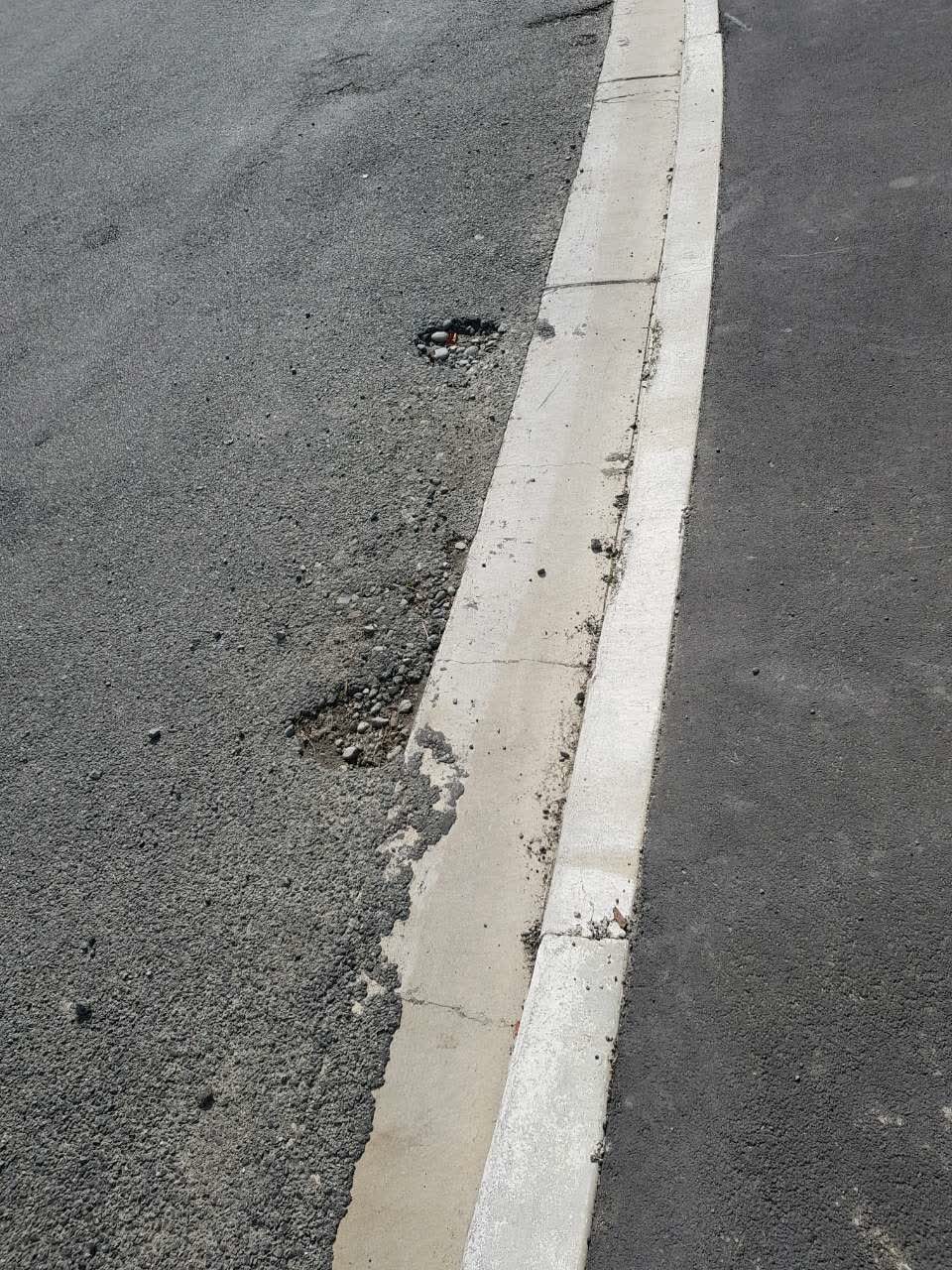 The photograph attached to this roading/streets report