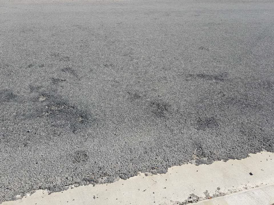 The photograph attached to this roading/streets report