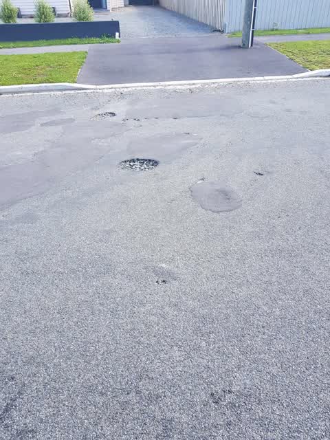 Roading/Streets, a report photo