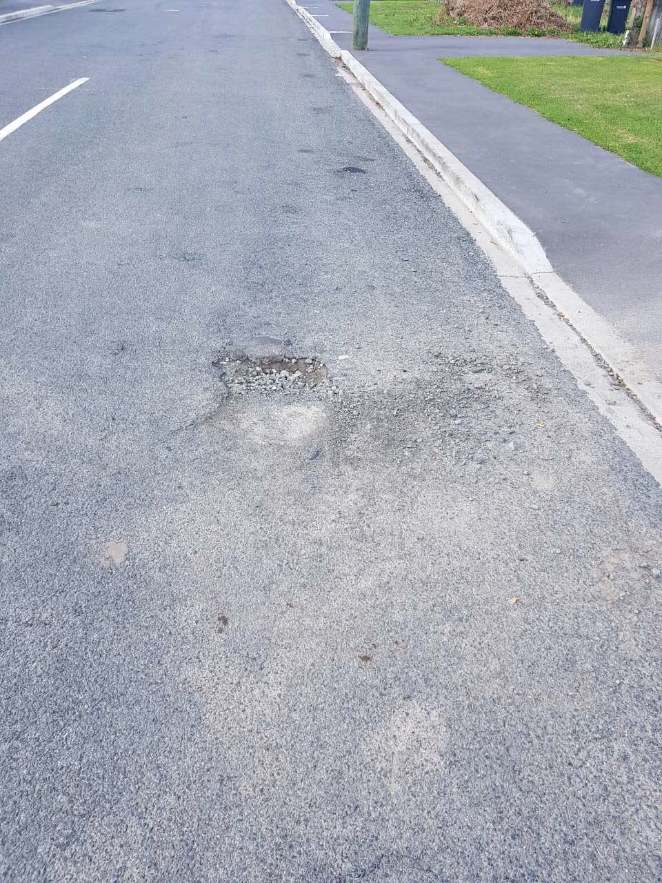 The photograph attached to this roading/streets report