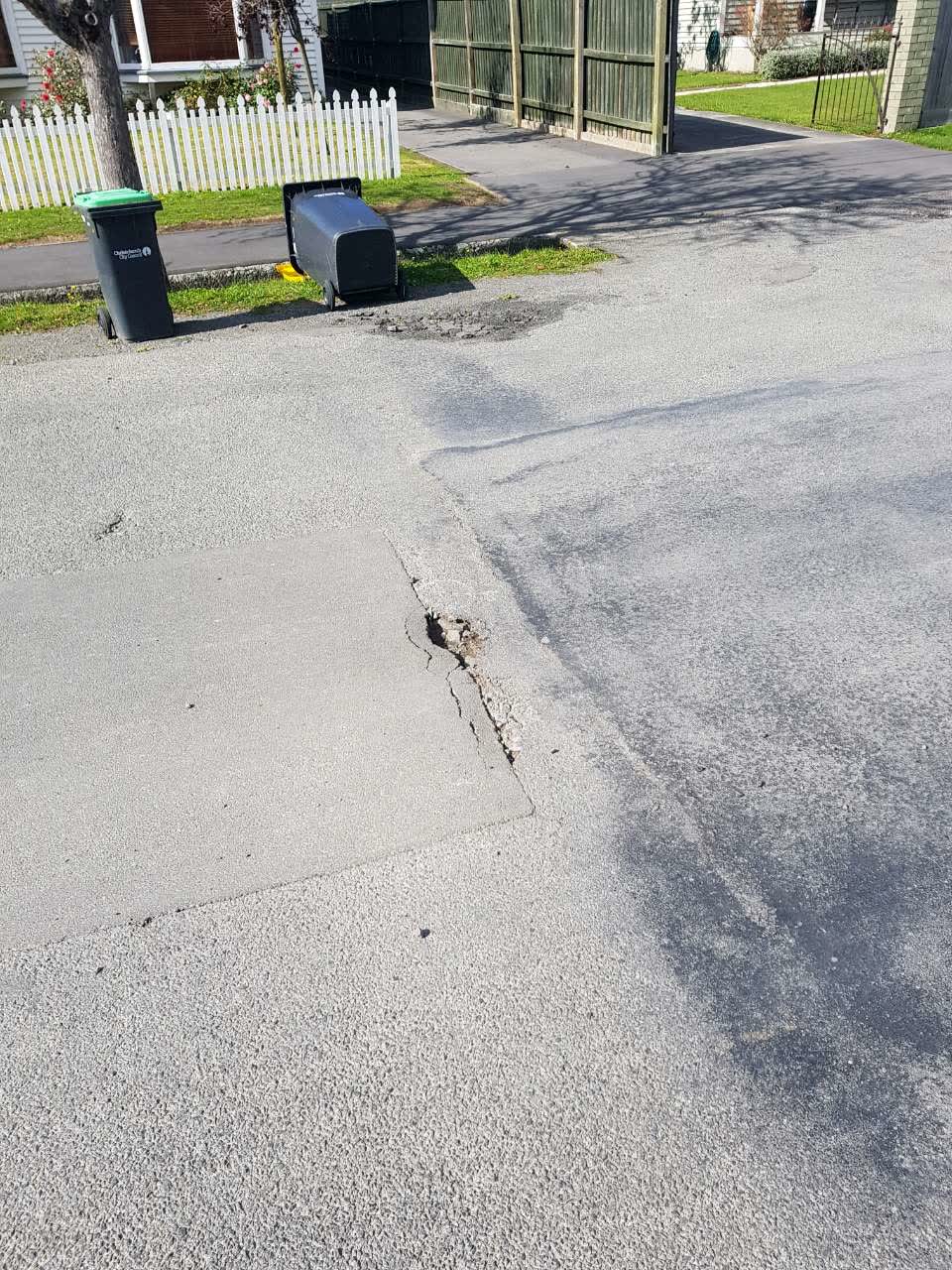 The photograph attached to this roading/streets report
