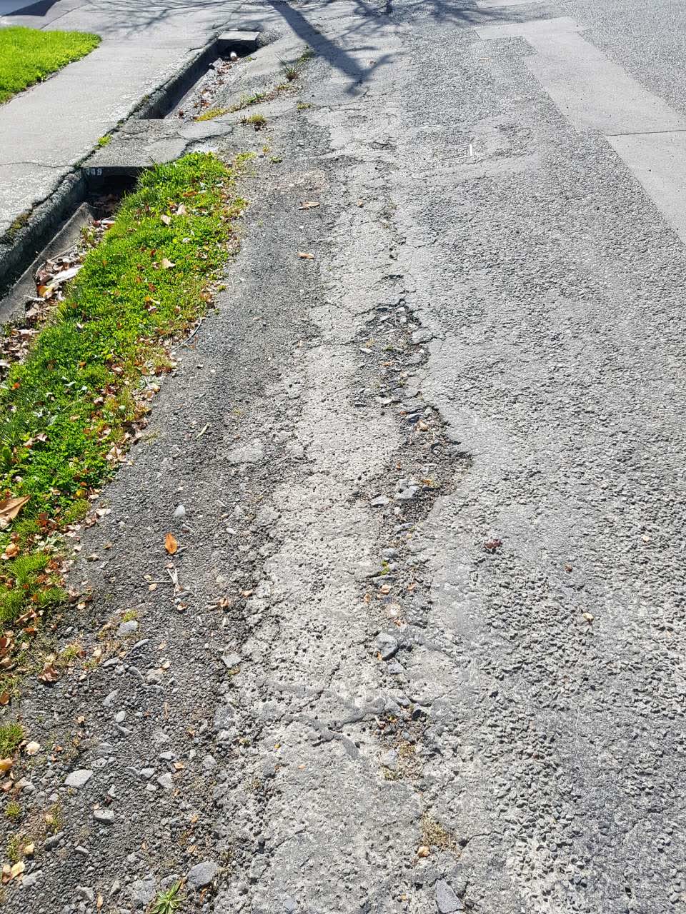 The photograph attached to this roading/streets report