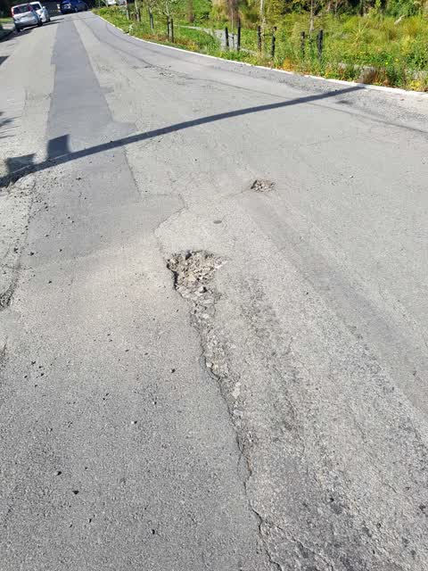 Roading/Streets, a report photo