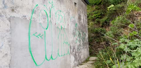 Graffiti, a report photo