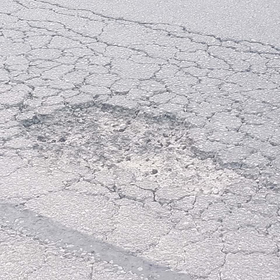 The photograph attached to this roading/streets report