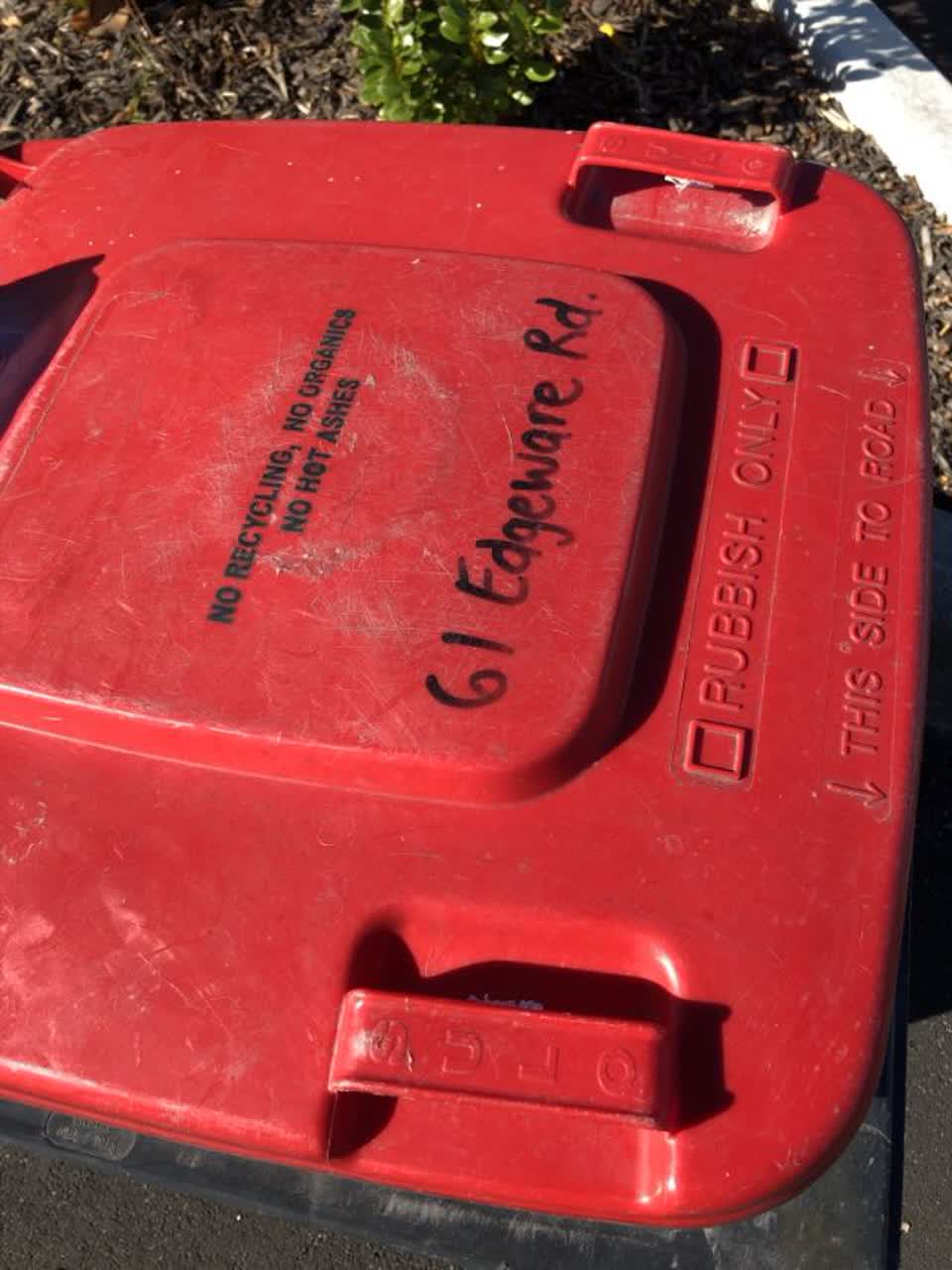 The photograph attached to this rubbish/recycling report