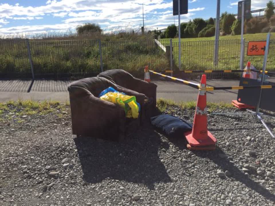 The photograph attached to this rubbish/recycling report