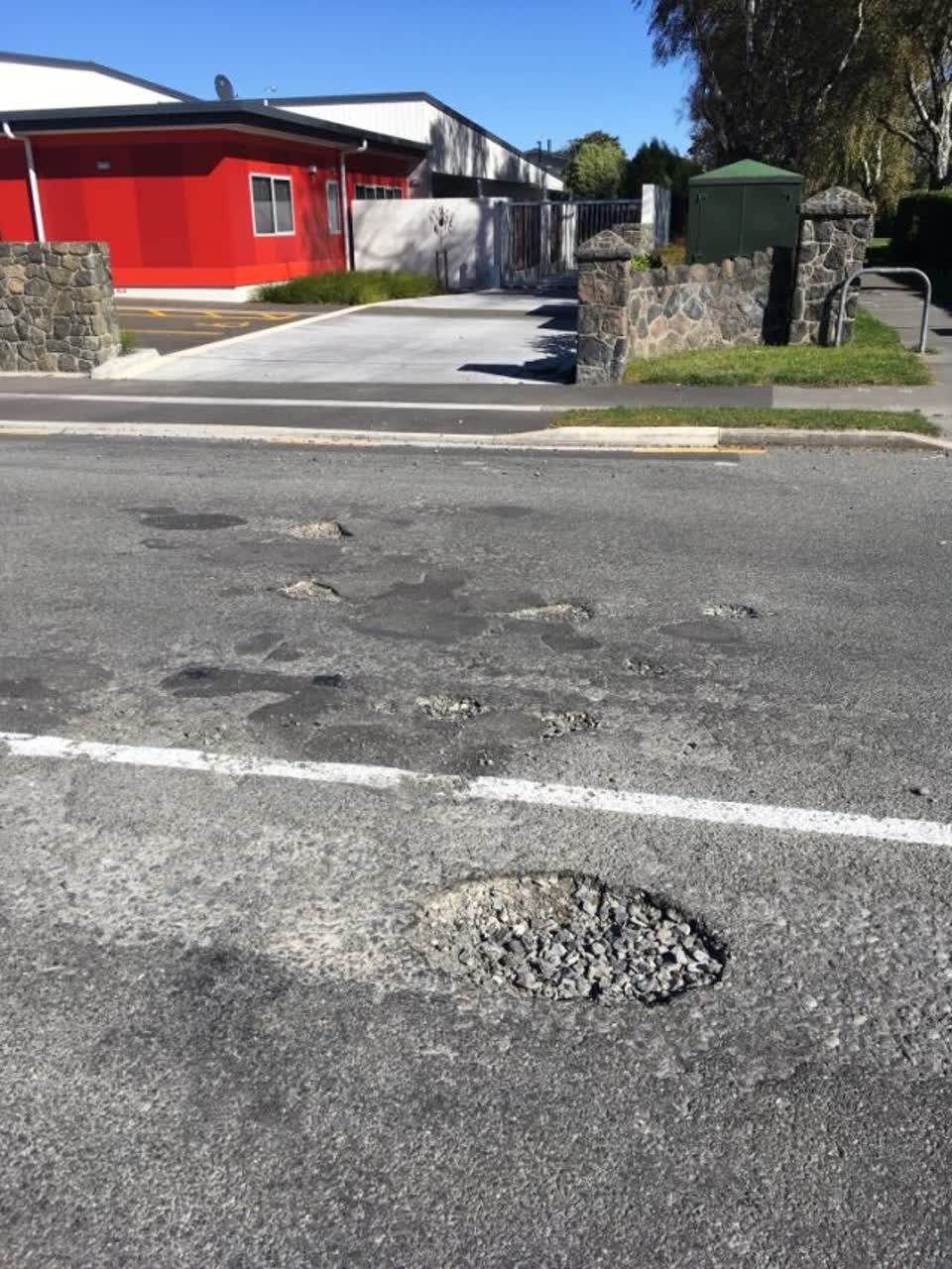 The photograph attached to this roading/streets report