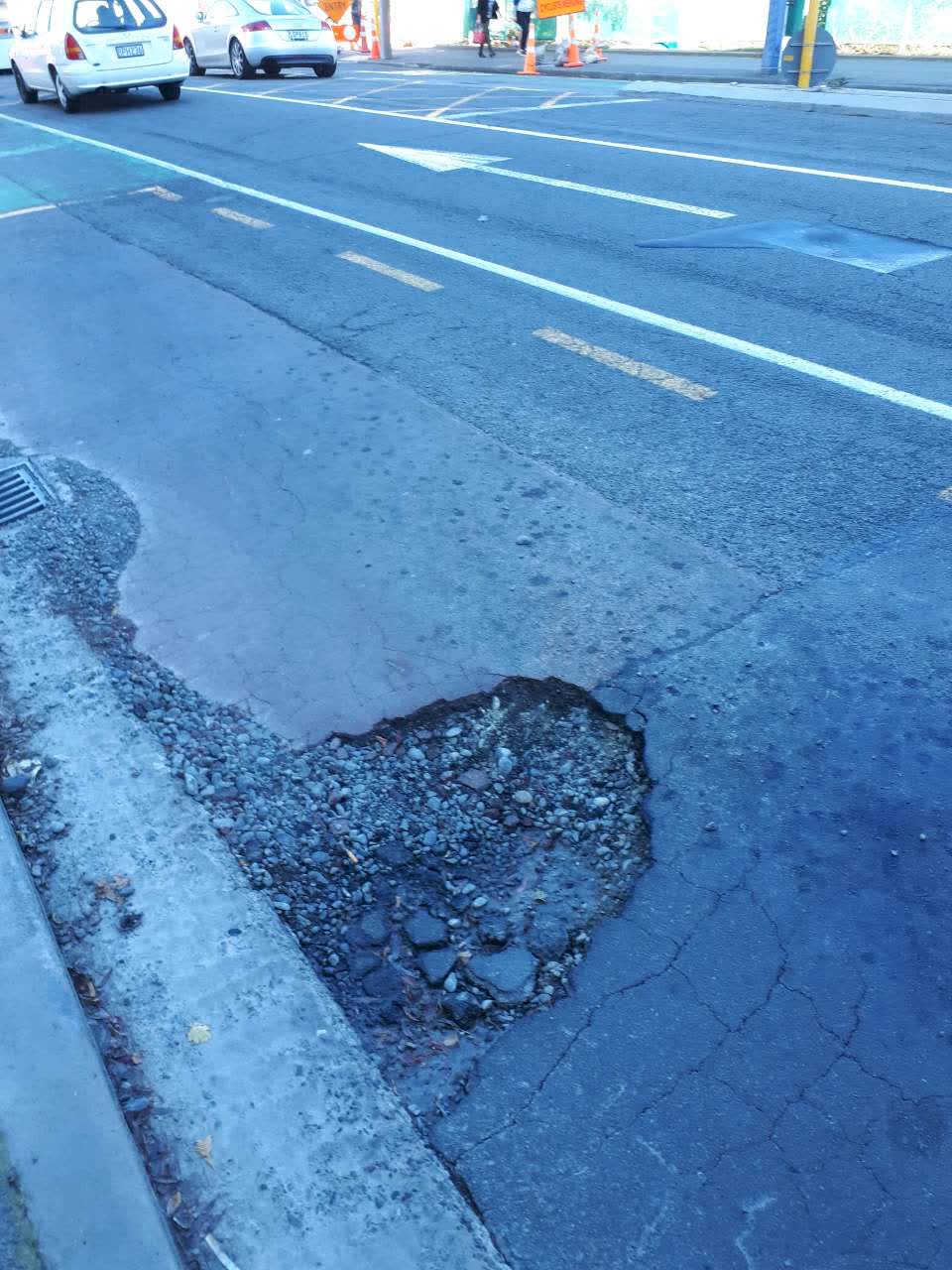 The photograph attached to this roading/streets report