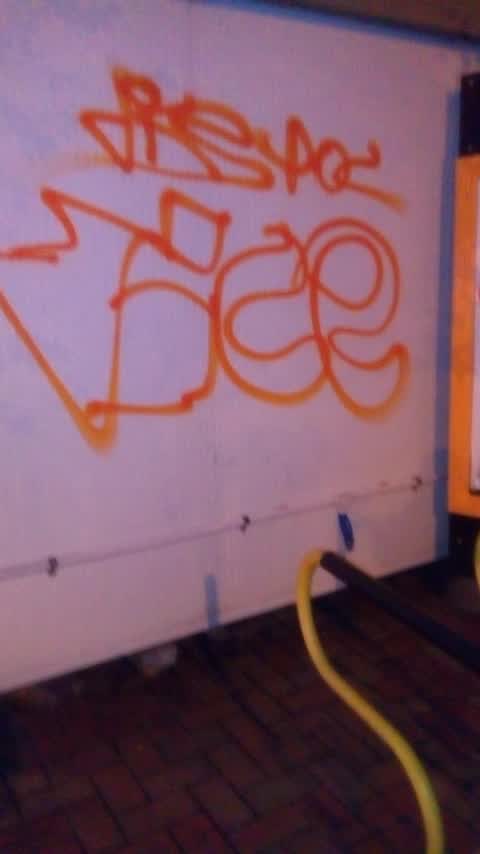 Graffiti, a report photo