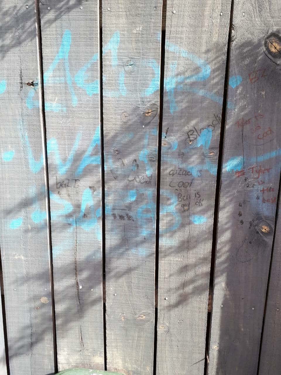 The photograph attached to this graffiti report