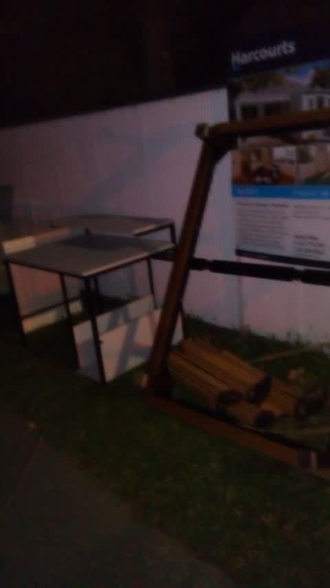 Rubbish/Recycling, a report photo
