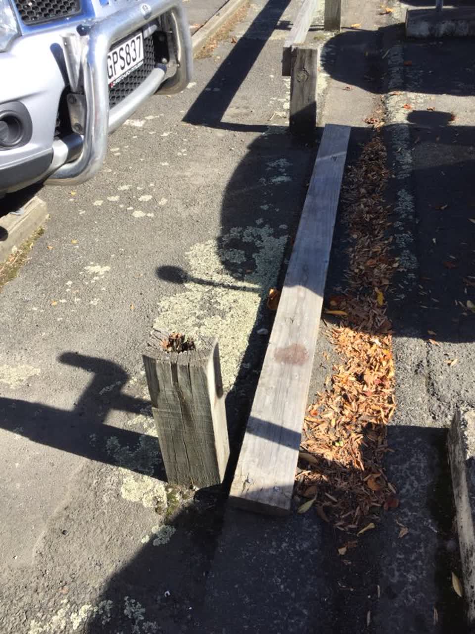 The photograph attached to this roading/streets report