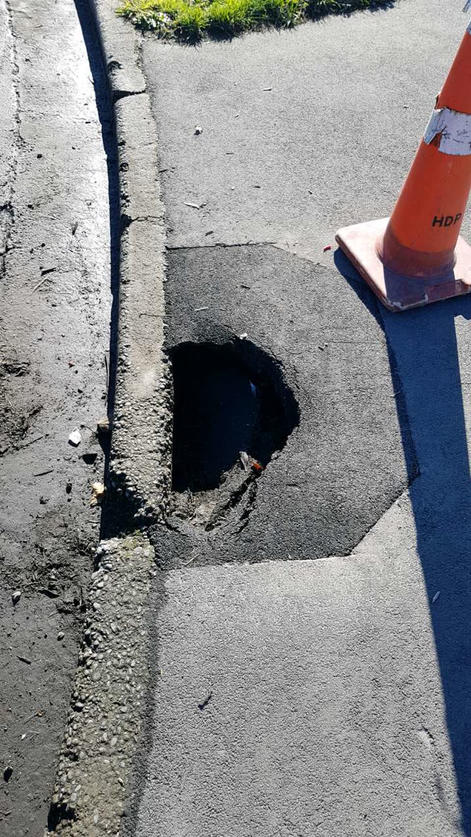 The photograph attached to this roading/streets report