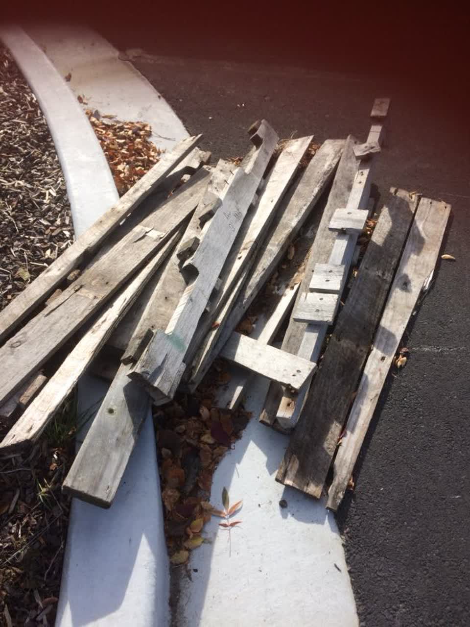 The photograph attached to this roading/streets report