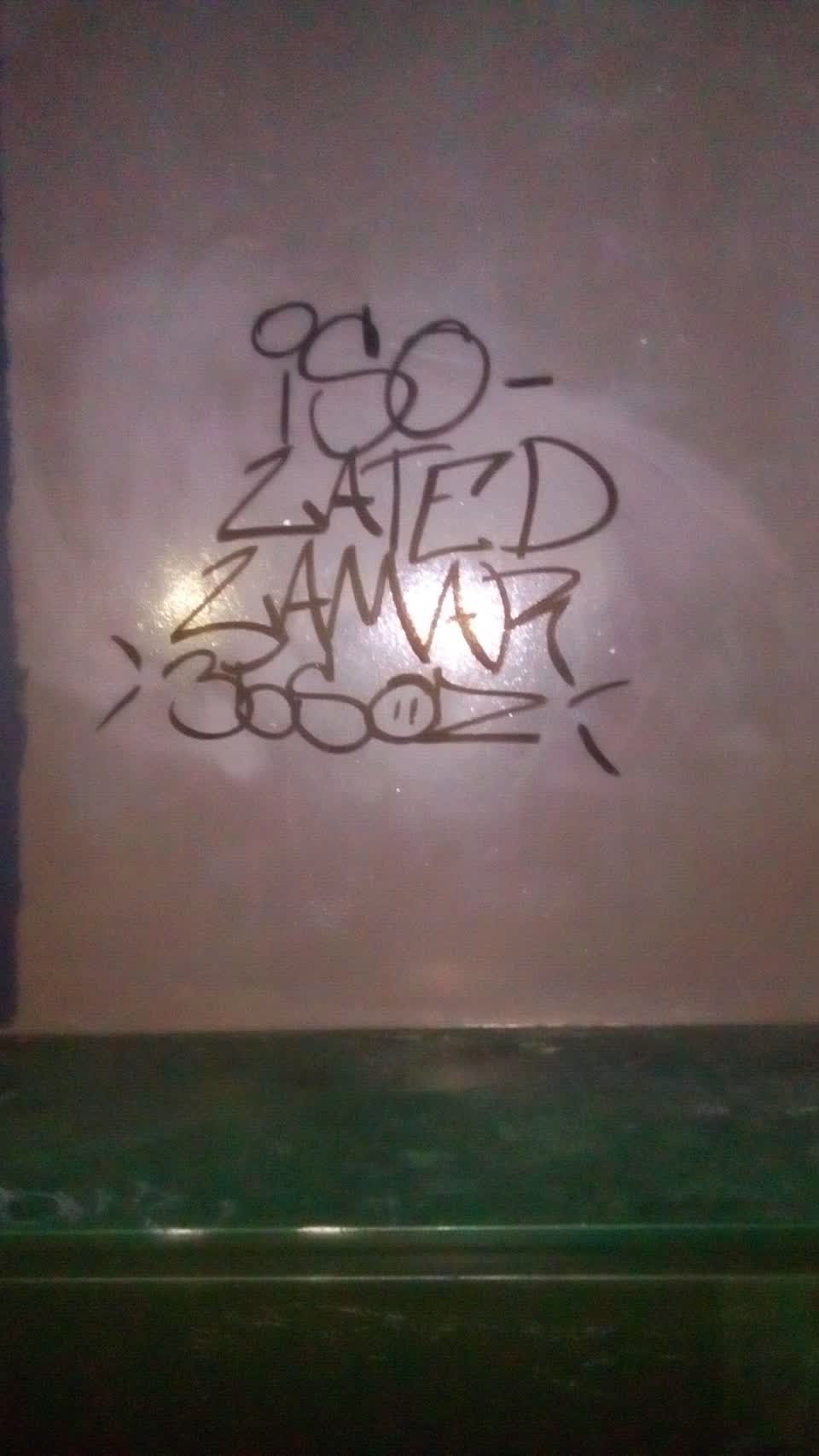 The photograph attached to this graffiti report