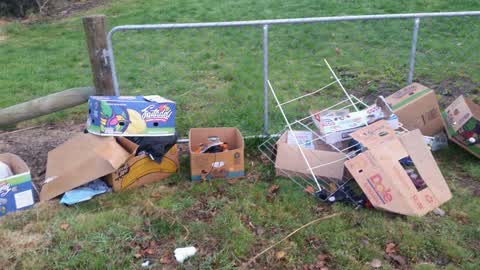 Rubbish/Recycling, a report photo